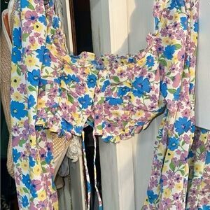 PrettyLittleThing Floral Crop Top - Multicolor